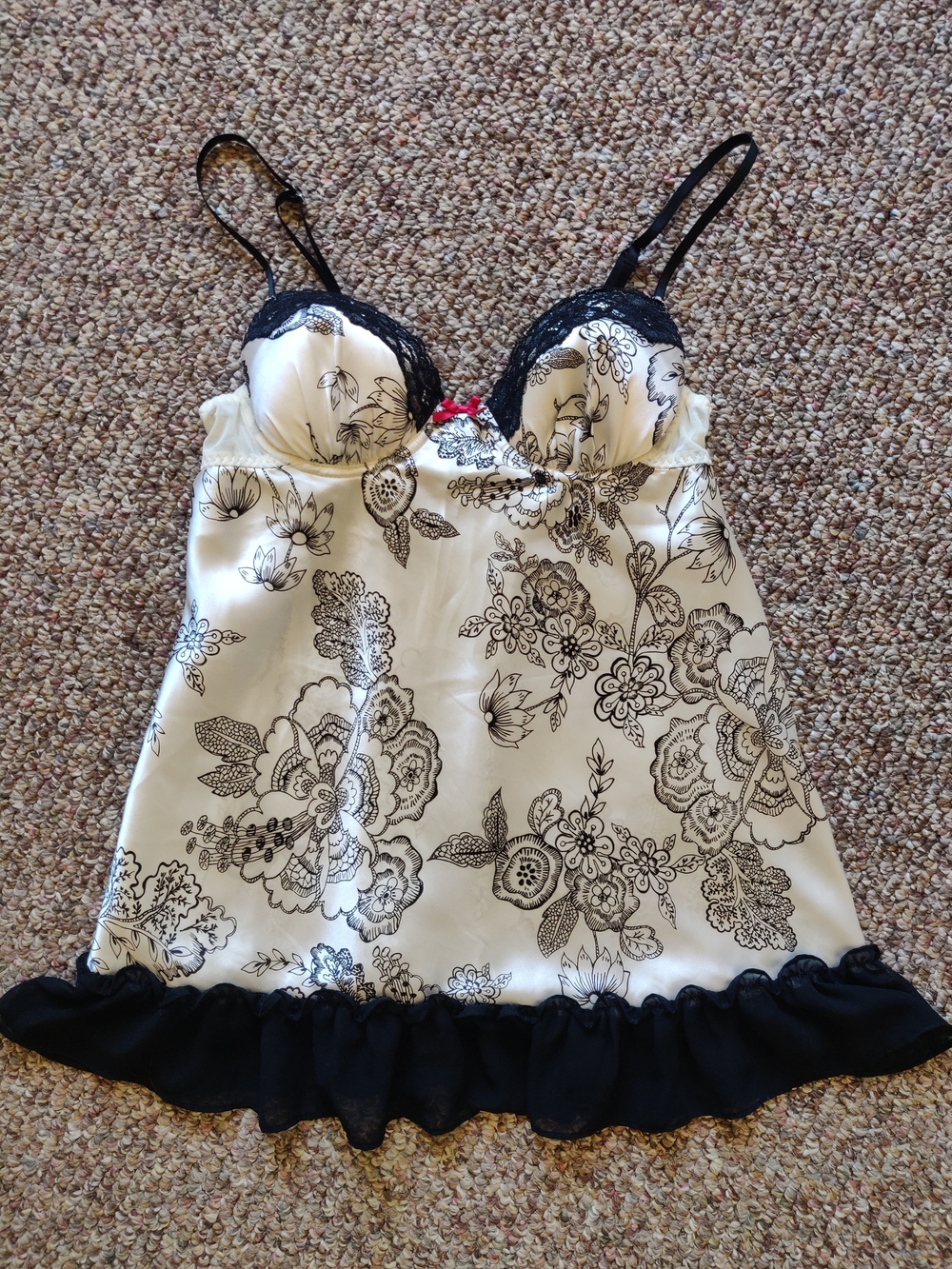 NWT Apt. 9 black white Floral Print and Black Lace chemise S